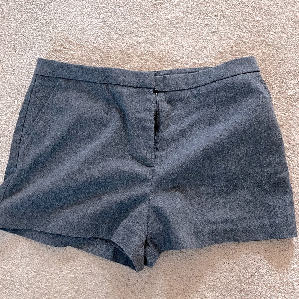 Forever 21 women’s dress shorts, size small